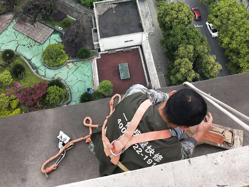 鄭州房屋維修水電工怎么收費(fèi)，鄭州鋪地磚工錢多少錢一平方