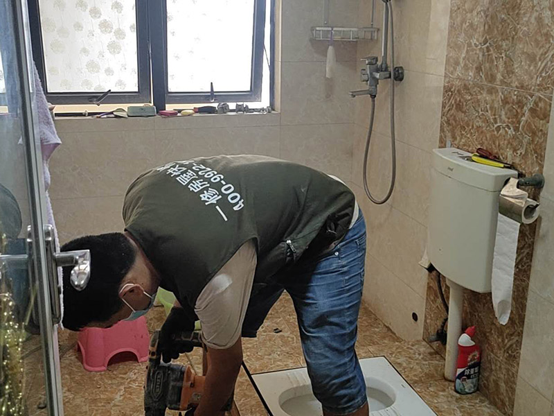 西安房屋防水維修需要多少錢，西安房屋防水維修那里找?guī)煾? width=