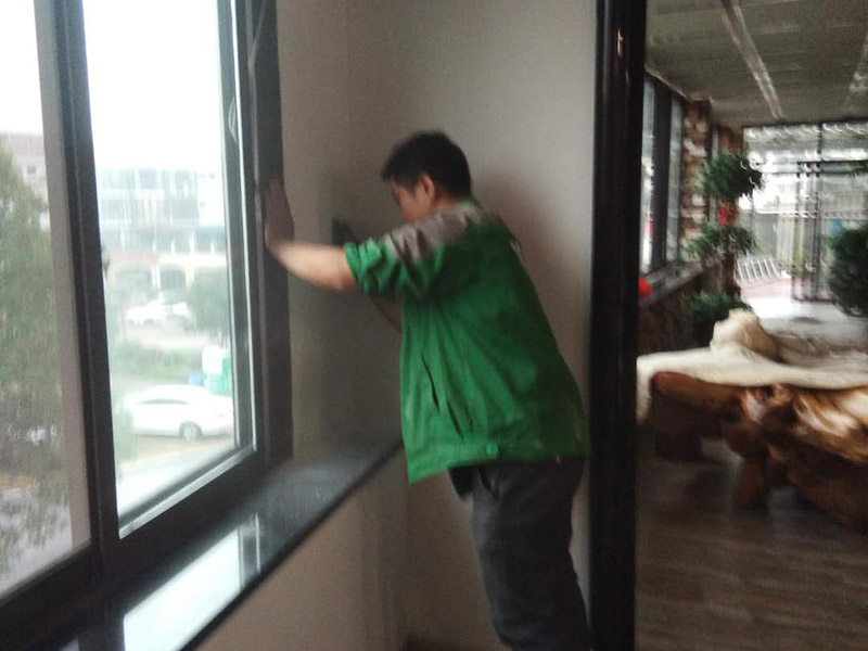 重慶房屋漏水墻面發(fā)霉怎么辦，重慶房屋漏水哪家好